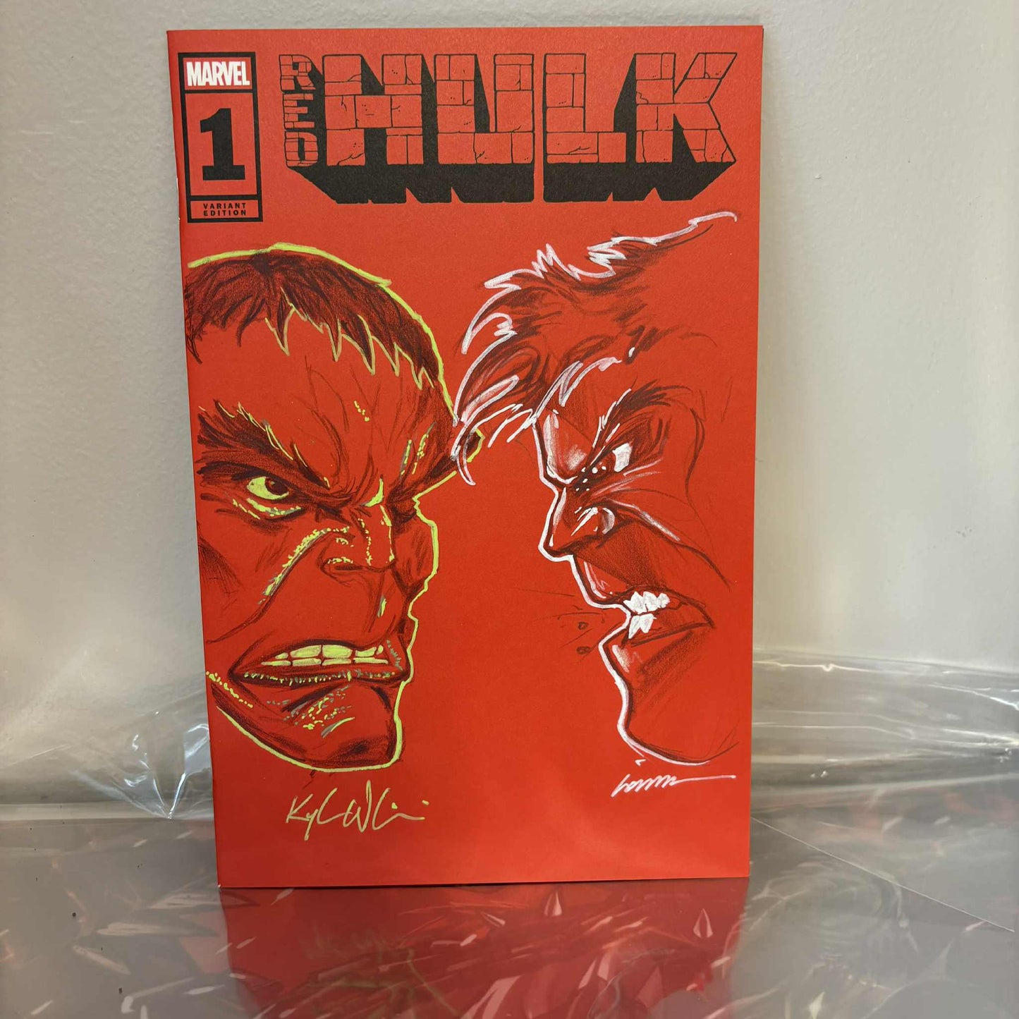Hulk Red Sketch Cover by Kyle Willis + Görkem Demir