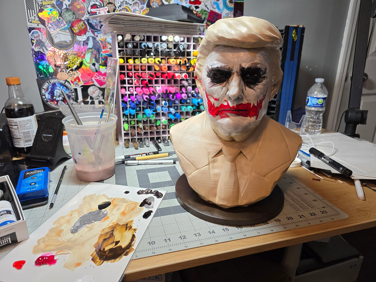 TRUMP JOKER BUST